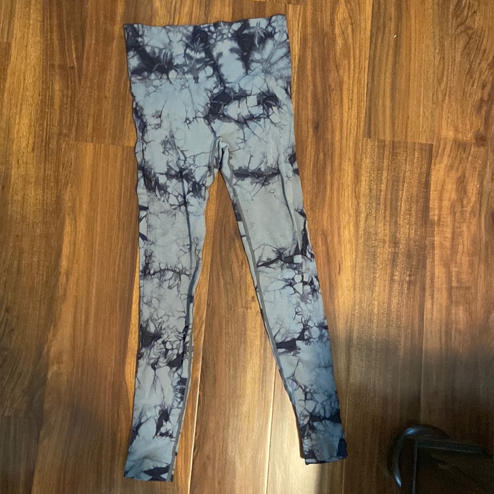 Black and grey tye dye leggings